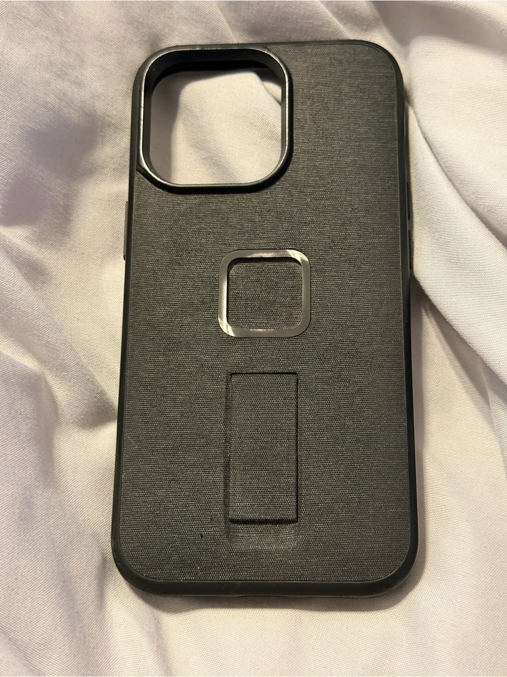 Peak Design Everyday Loop Case iPhone 16 Pro Charcoal MagSafe Used